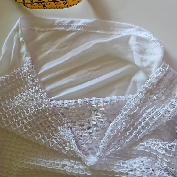 White office blouse with cami under, netted front, fabric back, goldtone button - Picture 9 of 9